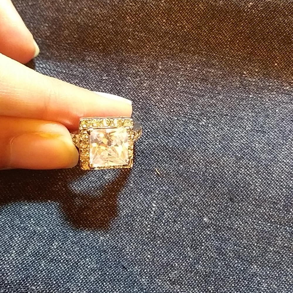 Ring - Picture 2 of 5